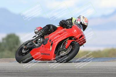 media/Nov-16-2025-Race Pace (Sun) [[8c5fa54630]]/Non Verified Riders (1st 20 Minutes)/7-Turn 9 Entry (210pm)/